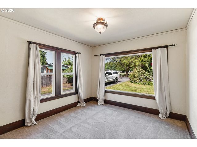 173 PIONEER Ave, Castle Rock, WA 98611