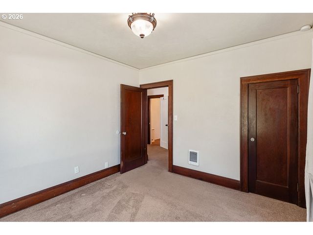 173 PIONEER Ave, Castle Rock, WA 98611