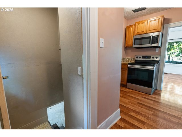 173 PIONEER Ave, Castle Rock, WA 98611