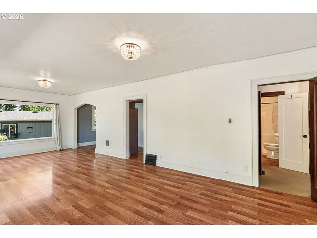 173 PIONEER Ave, Castle Rock, WA 98611