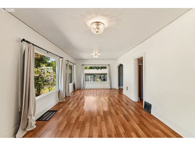 173 PIONEER Ave, Castle Rock, WA 98611