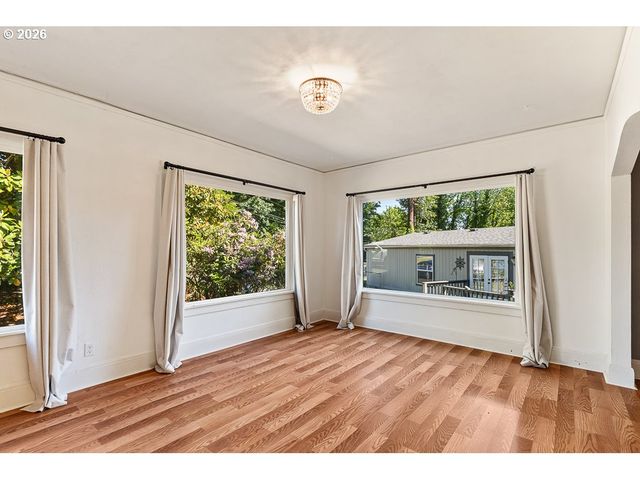 173 PIONEER Ave, Castle Rock, WA 98611