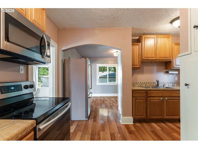 173 PIONEER Ave, Castle Rock, WA 98611