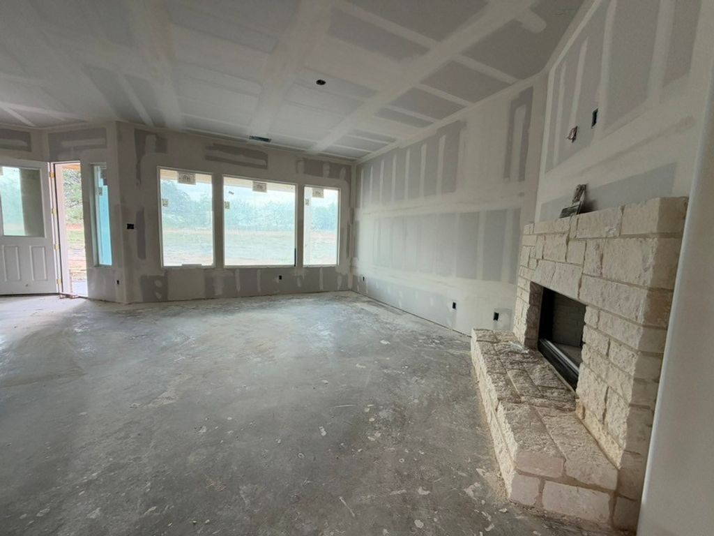 325 Johnny Boy Way, Springtown, TX 76082 — photo 5