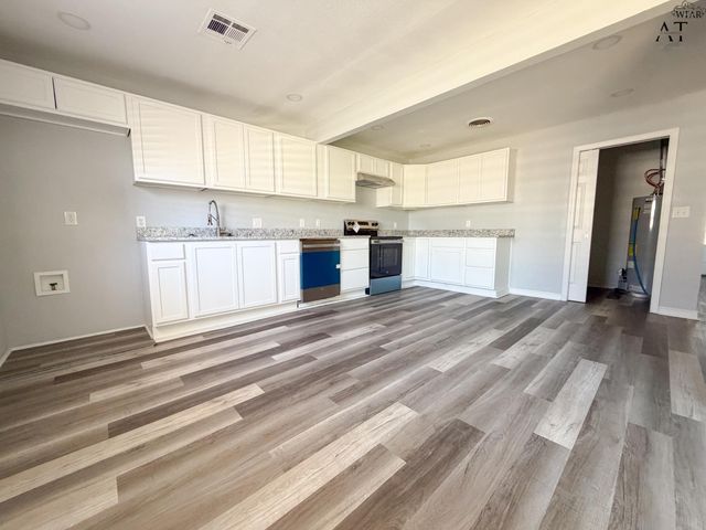 1002 JAN DRIVE, Burkburnett, TX 76354