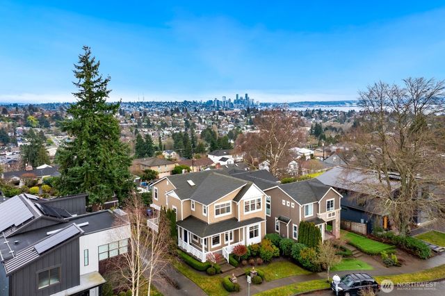 3048 39th Avenue W, Seattle, WA 98199