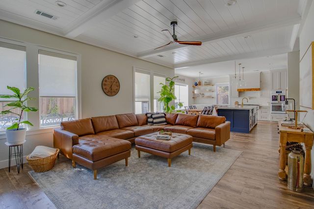 637 Rebekah Ct, Ripon, CA 95366