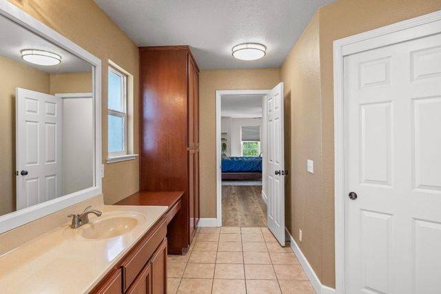 637 Rebekah Ct, Ripon, CA 95366