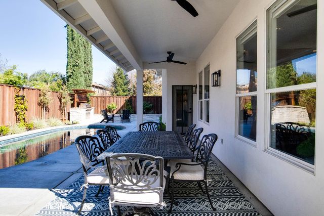 637 Rebekah Ct, Ripon, CA 95366