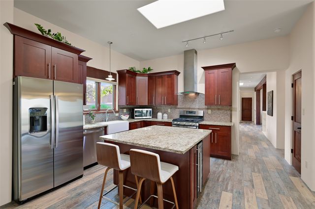 13 Via Diamante, Santa Fe, NM 87506