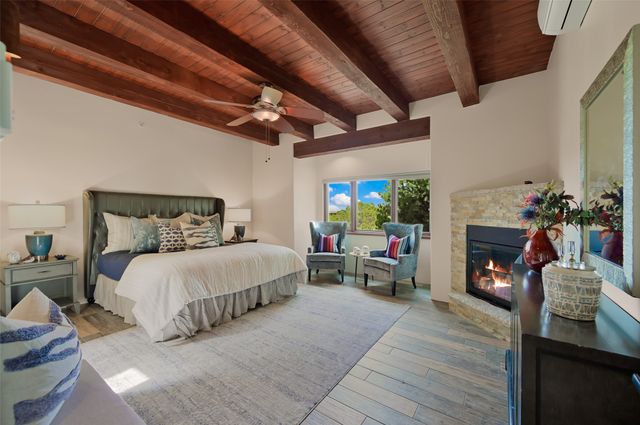13 Via Diamante, Santa Fe, NM 87506