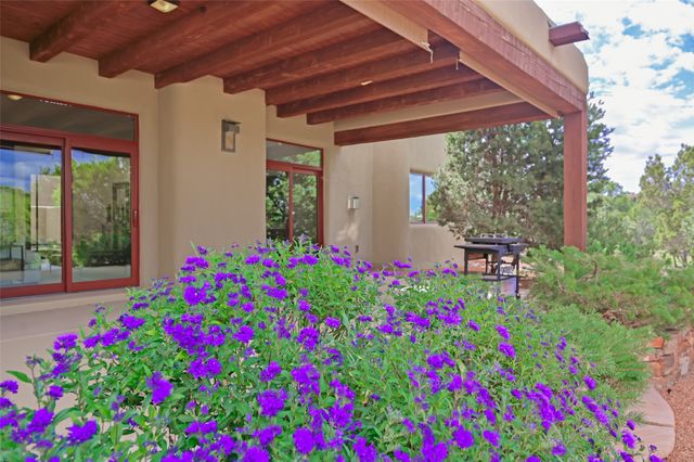 13 Via Diamante, Santa Fe, NM 87506