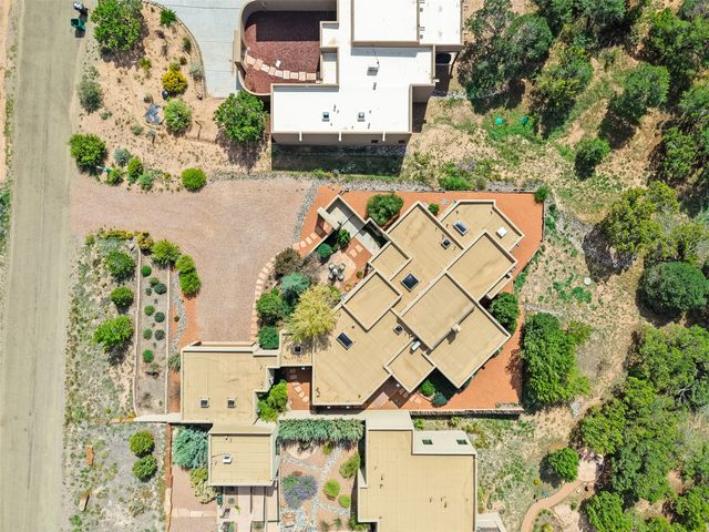13 Via Diamante, Santa Fe, NM 87506