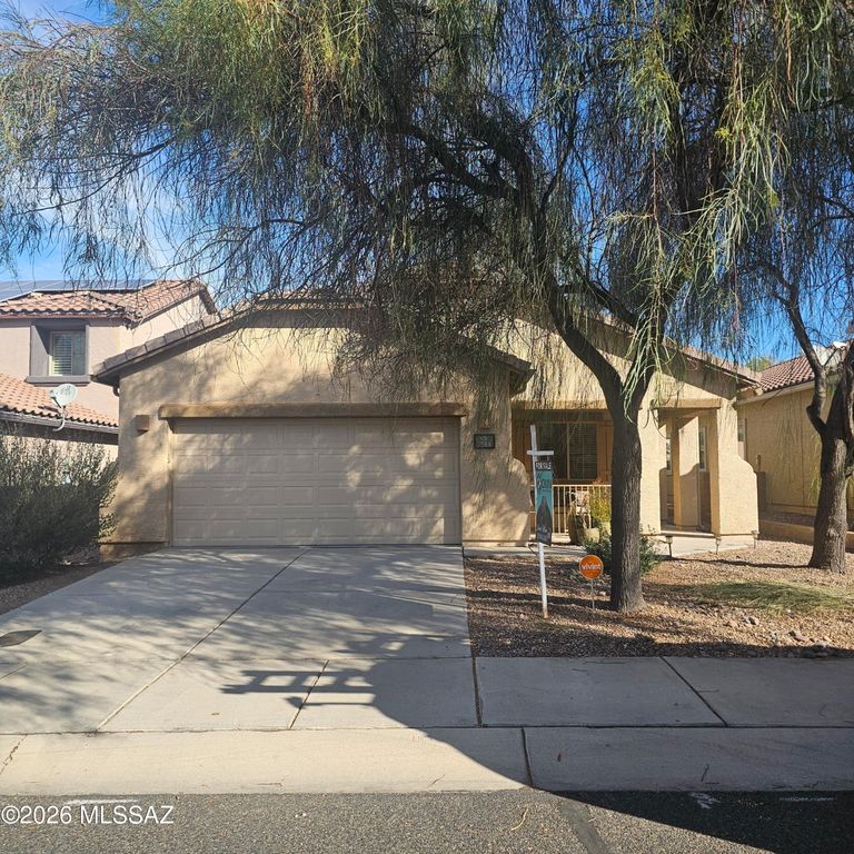 7514 W Phobos Drive, Tucson, AZ 85743