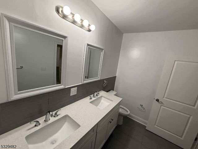 90 Clinton Ave 204, Newark City, NJ 07114