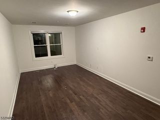 90 Clinton Ave 204, Newark City, NJ 07114