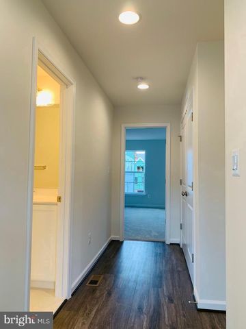 8196 MAUDE LN, Manassas, VA 20110