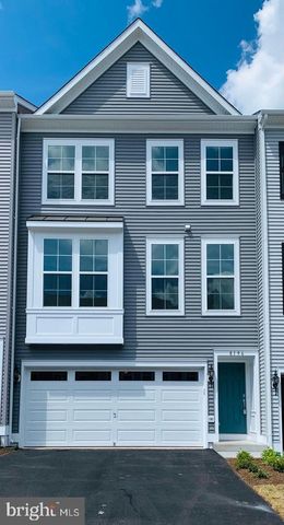 8196 MAUDE LN, Manassas, VA 20110