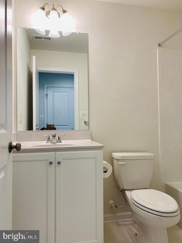 8196 MAUDE LN, Manassas, VA 20110