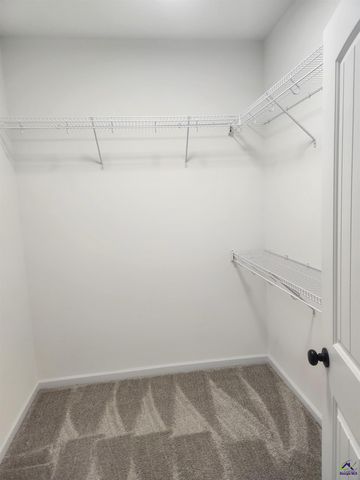 129 Amanda Dr, Byron, GA 31008