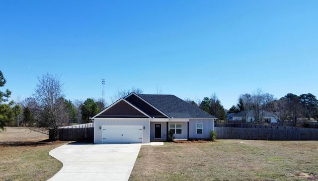 129 Amanda Dr, Byron, GA 31008