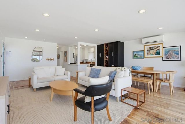 2629 31 Ocean Front Walk, San Diego, CA 92109