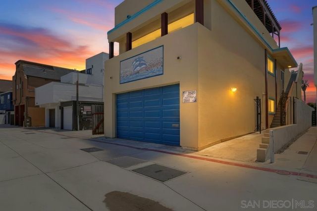2629 31 Ocean Front Walk, San Diego, CA 92109