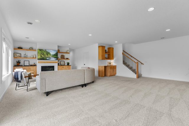 1892 Hadley Hills Drive NE, Rochester, MN 55906