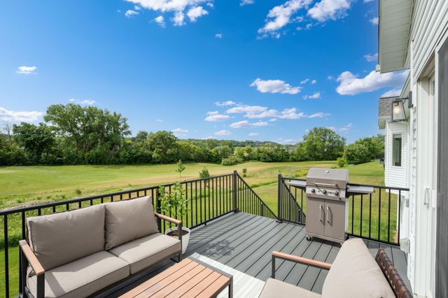 1892 Hadley Hills Drive NE, Rochester, MN 55906