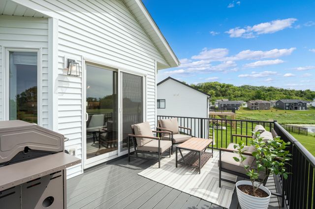 1892 Hadley Hills Drive NE, Rochester, MN 55906