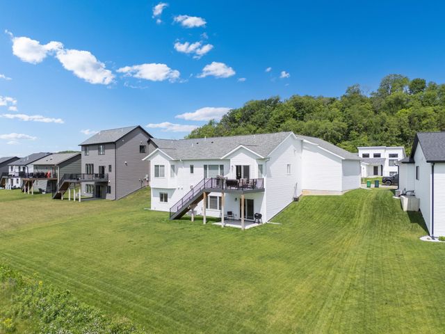 1892 Hadley Hills Drive NE, Rochester, MN 55906