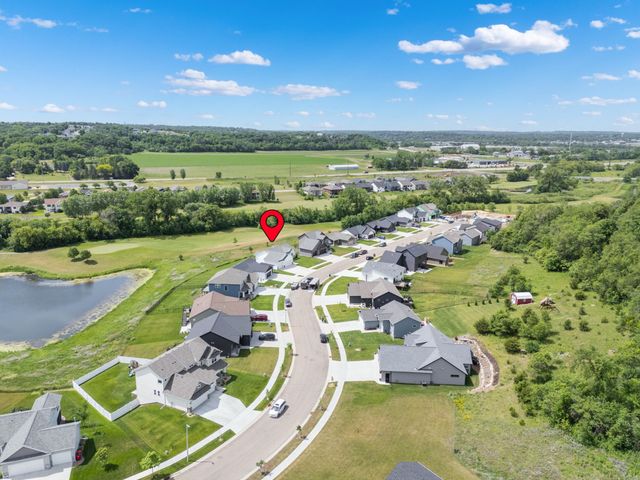 1892 Hadley Hills Drive NE, Rochester, MN 55906