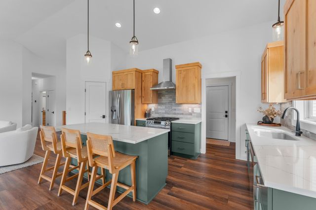1892 Hadley Hills Drive NE, Rochester, MN 55906