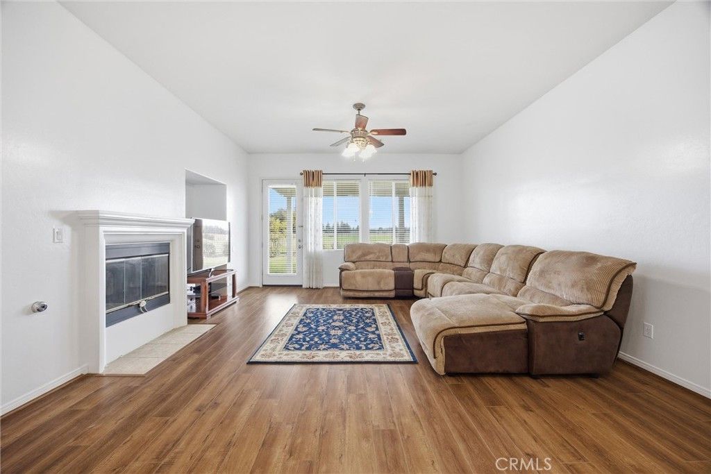 Image 12 of property listing at 5406 Pelican Hill Drive, Bakersfield, CA 93312