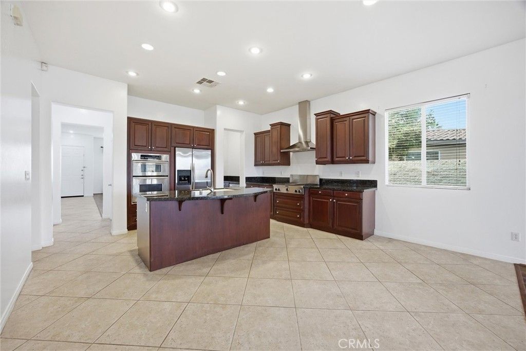 Image 16 of property listing at 5406 Pelican Hill Drive, Bakersfield, CA 93312