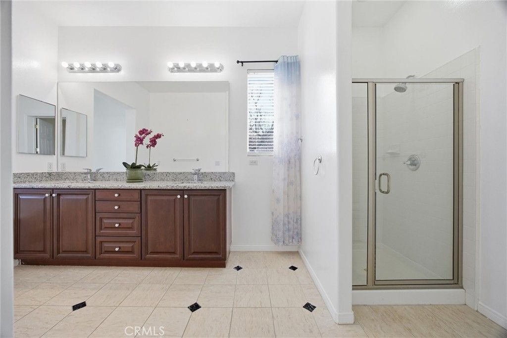 Image 27 of property listing at 5406 Pelican Hill Drive, Bakersfield, CA 93312
