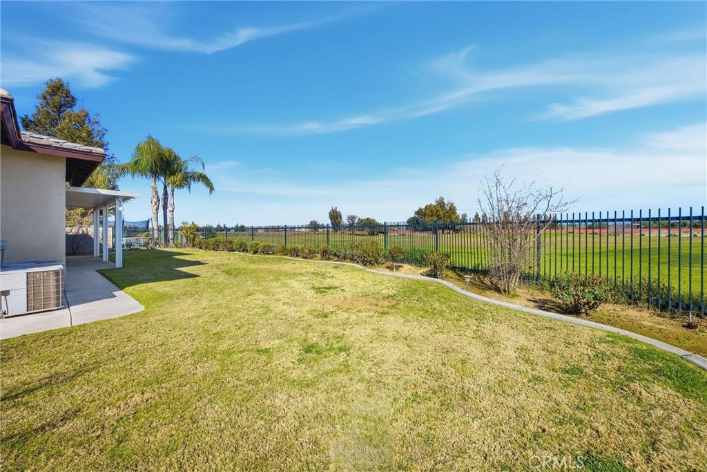 Image 42 of property listing at 5406 Pelican Hill Drive, Bakersfield, CA 93312