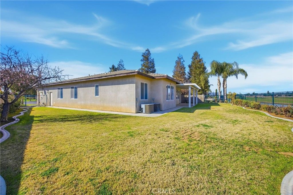 Image 43 of property listing at 5406 Pelican Hill Drive, Bakersfield, CA 93312
