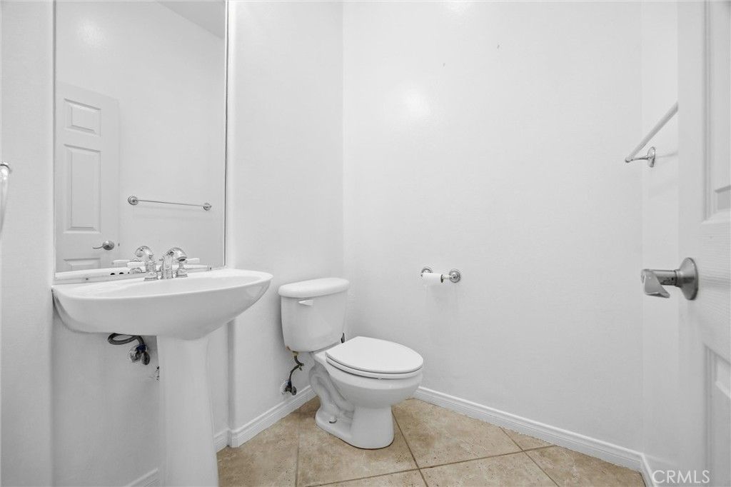 Image 8 of property listing at 5406 Pelican Hill Drive, Bakersfield, CA 93312