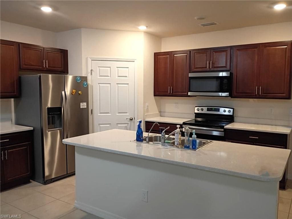 2833 20th AVE, CAPE CORAL, FL 33993 — photo 3