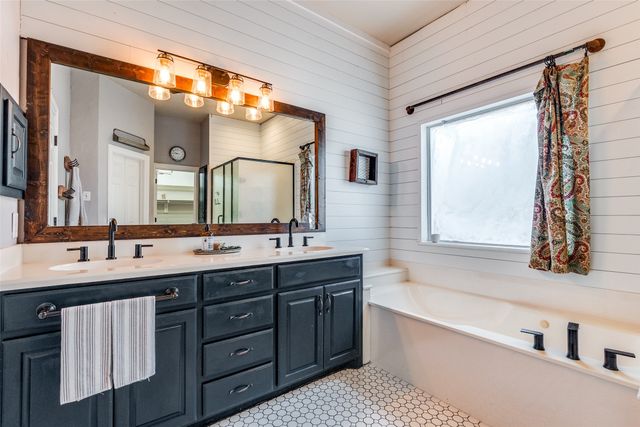 6841 Singleton Road, Midlothian, TX 76065