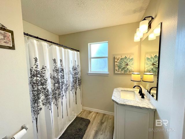 138 Eagles Loop, Robertsdale, AL 36567