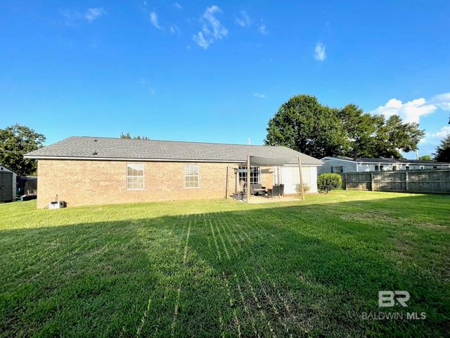 138 Eagles Loop, Robertsdale, AL 36567