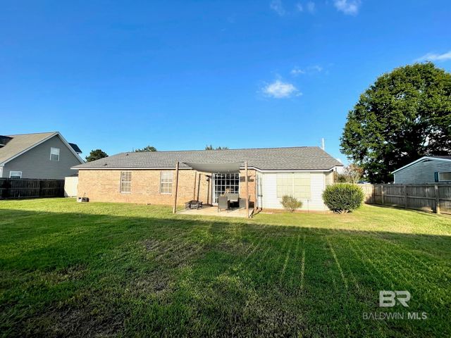 138 Eagles Loop, Robertsdale, AL 36567