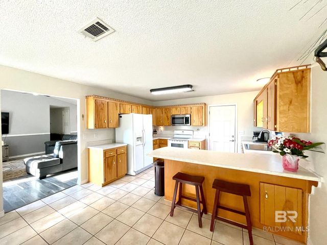 138 Eagles Loop, Robertsdale, AL 36567