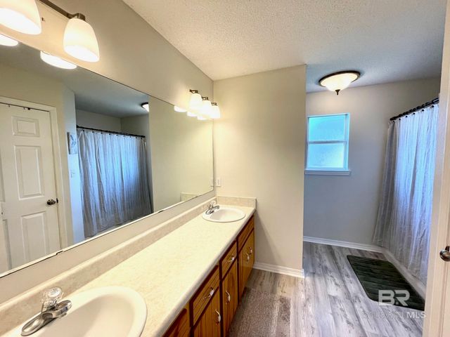 138 Eagles Loop, Robertsdale, AL 36567