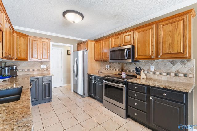 51 Lyle Drive, Decatur, AL 35603