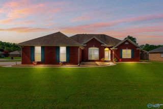51 Lyle Drive, Decatur, AL 35603