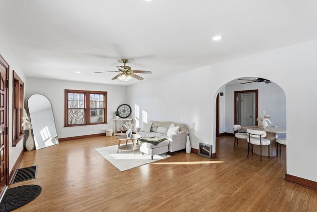 1537 S Waco Ave, Wichita, KS 67213