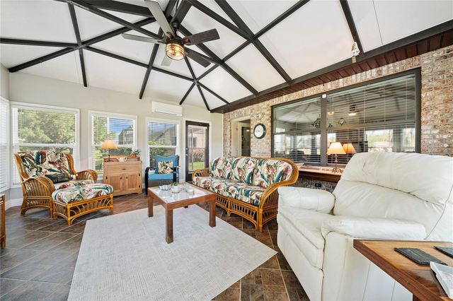 6219 HUNTINGTON DRIVE, Zephyrhills, FL 33542